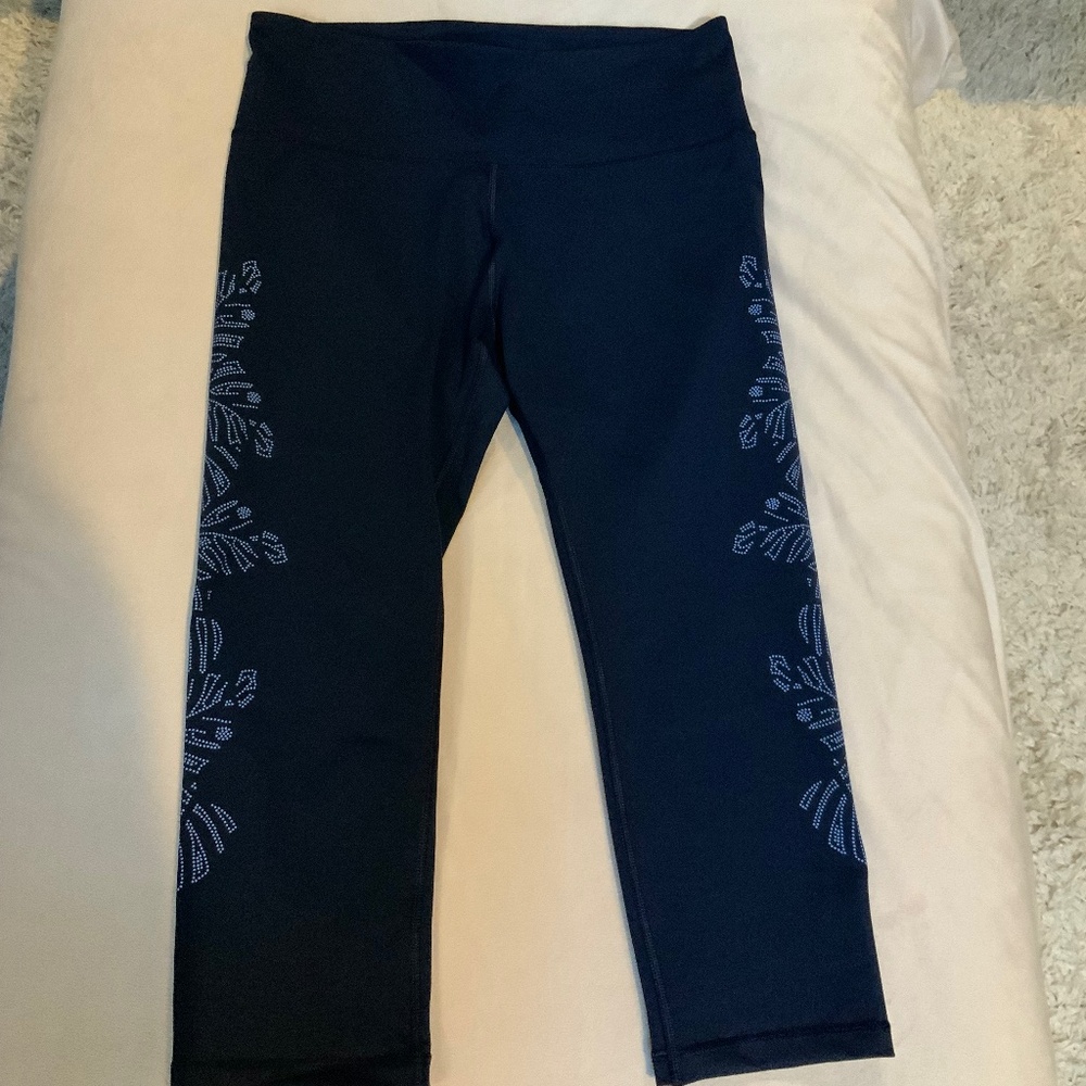Gap Blue L Capri leggings Palm Print Activewear Sporty Yoga Travel Outdoors